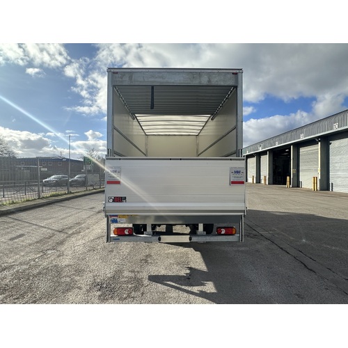 IVECO Eurocargo Box